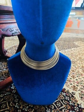 Necklace. Collar style Layering piece Gold tone